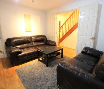 6 bedroom Property to rent - Photo 1