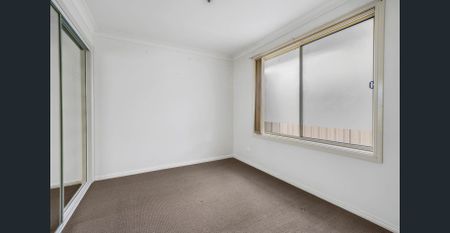 Immaculate Three Bedroom Duplex! - Photo 3