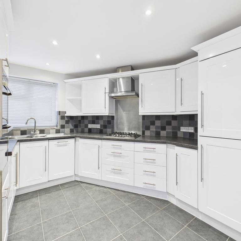 1 bedroom end of terrace house to rent - Photo 1