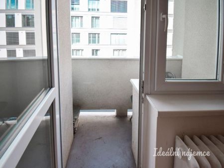 Pronájem bytuRenting an apartment 3+1, 72 m2 - Fotografie 3