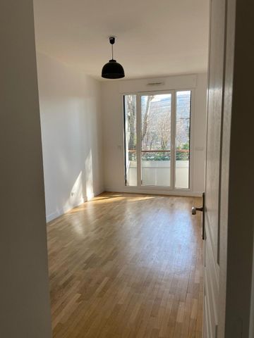 Tout savoir sur cet appartement dans le quartier Ile de la Jatte-Square Baudin, à Levallois-Perret - Photo 3