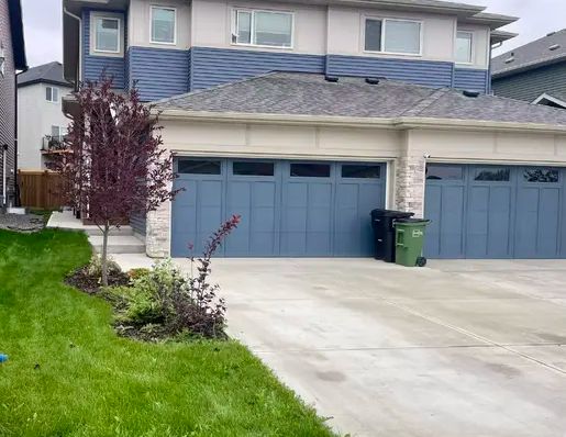 Beautiful Main Floor in Kinglet Gardens | 5114 Lark Cres NW Lark Crescent Northwest, Edmonton - Photo 1