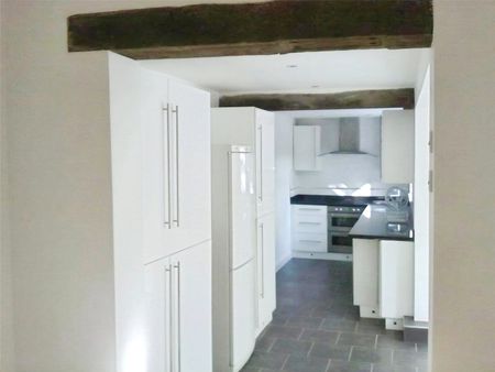 Alexandra Road, Addlestone, Surrey, KT15 2PQ - Photo 3
