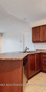 Sheppard/Allen Bright +Spacious 2Bdrm Lrg Balcony 1Locker 1Parking - Photo 3