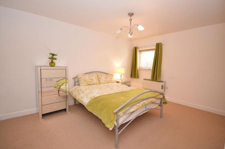 59, Henconner Lane, Chapel Allerton, Leeds, LS7 3NX - Photo 5