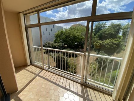 Appartement T3 à louer - 83 m² - Photo 4