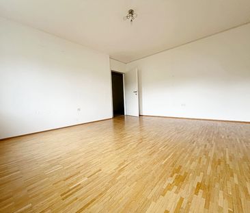 ZENTRALE FAMILIENWOHNUNG! - Photo 2