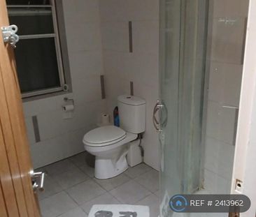 6 bedroom detached house to rent - Photo 4