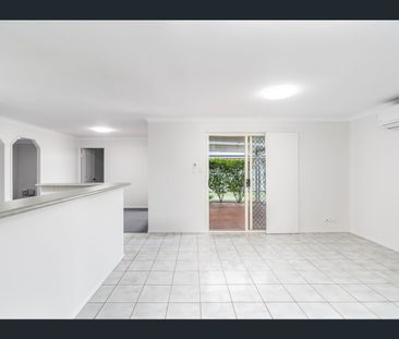 14 Willmington Court, Middle Ridge, Qld 4350 - Photo 5