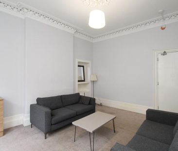 1 bedroom in a flat share to rent - Photo 1