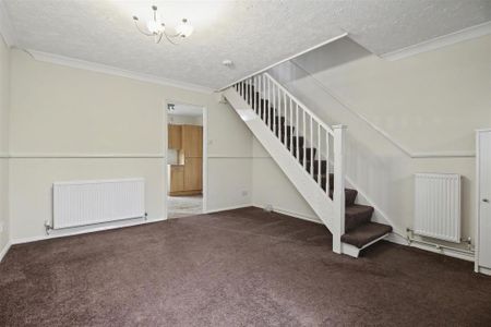 2 bedroom end of terrace house to rent - Photo 4