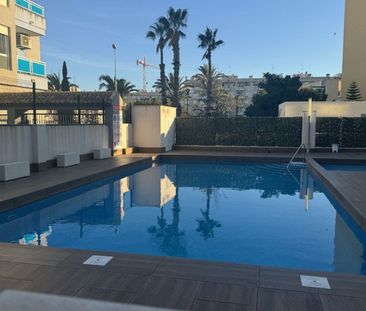 Alquiler de piso en Calle María Gil Vallejos - Photo 2