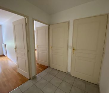 Location Appartement 6 pièces 69m² CHAMBERY 73000 - Photo 3
