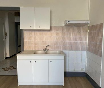 Location Appartement 2 pièces 46m² VALENCE 26000 - Photo 3