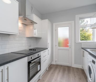 2 bedroom ground floor flat to rent - Photo 5