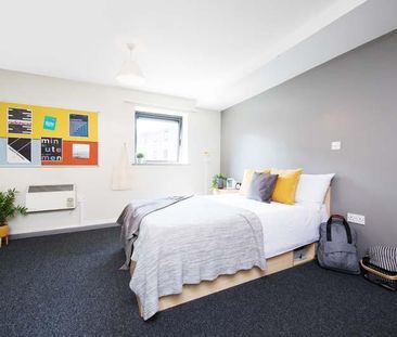 1 bedroom in a flat share to rent - Photo 3