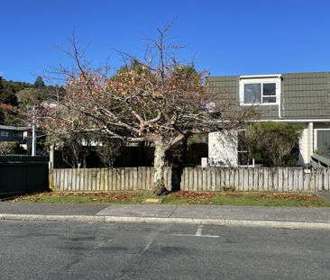 2 Bedroom in sunny Stokes Valley entrance - Photo 1