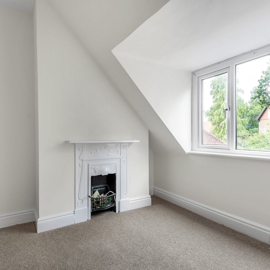 Brookley Road, Brockenhurst, SO42 maisonette to rent - Photo 1