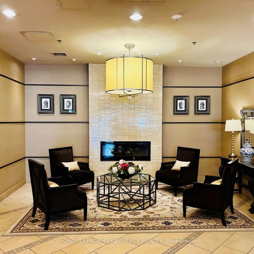 9 George Street W #1203 - Photo 1