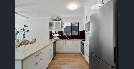 MODERN TWO BEDROOM UNFURNISHED UNIT IN SORT AFTER NORTH PALM BEACH - Photo 5