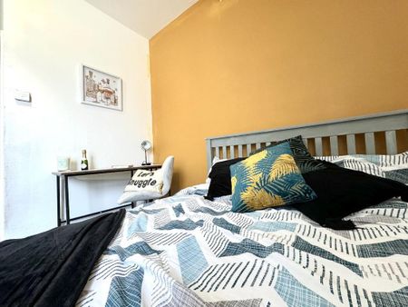 9 bedroom house to rent - Photo 3