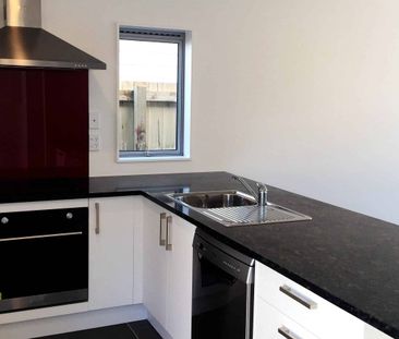 Takanini, 3 bedrooms - Photo 2