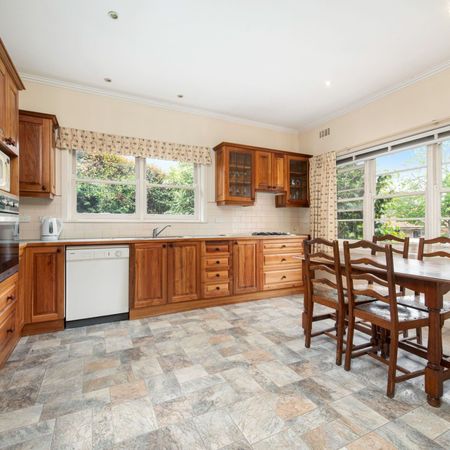 Charming Character Home - Photo 4