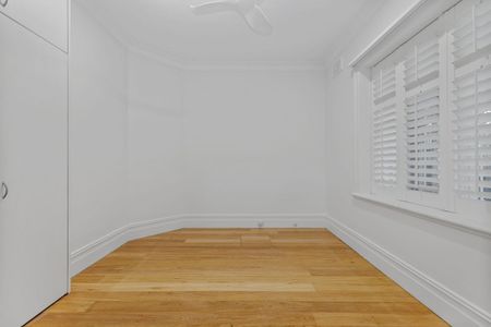 Oversized Semi Situated in a Prime Location! - Photo 4