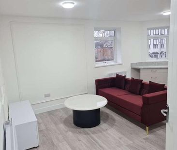 A Windmill Lane, Smethwick, B66 - Photo 2