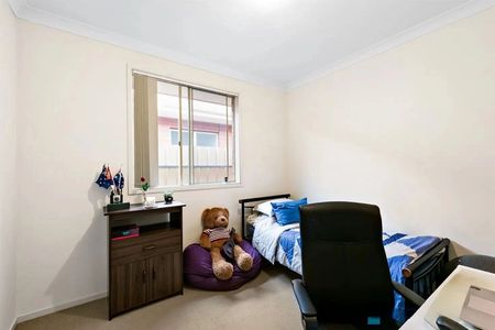 Two Charming 3-Bed house with Walk-to-Everything Location - Photo 4