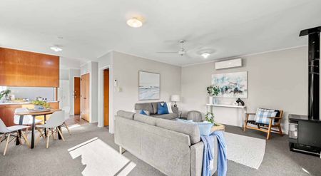 2-Bedroom Home in Trentham - Photo 3