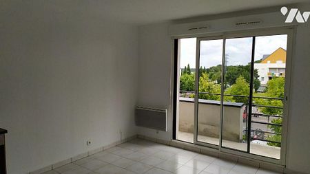 A louer à BRUZ, place du Vert buisson: appartement T2 au deuxième étage avec ascenseur, disponi... - Photo 2