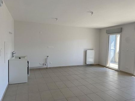 Appartement - T4 - TARARE - Photo 3