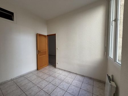 Location Appartement 3 pièces 53m² BORDEAUX 33000 - Photo 2