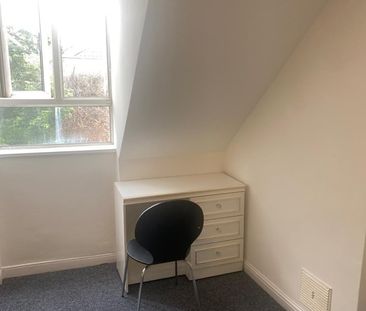 Room in a Shared House, Bristol, BS2 - Photo 3