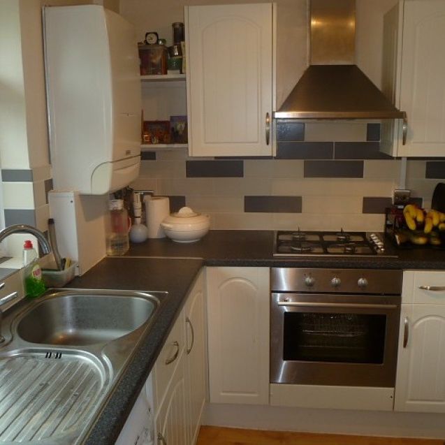 Staines Road, Feltham, Middlesex,TW14 - Photo 1
