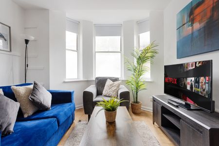 2 Bed Flat, Camden Street, NW1 - Photo 2