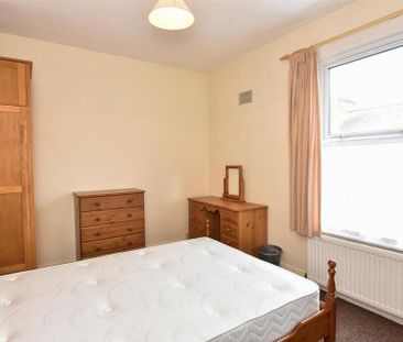 3 bedroom house to rent - Photo 2