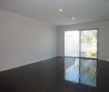 50 Nullarbor Avenue, Franklin ACT 2913 - Townhouse For Rent | Domain - Photo 2