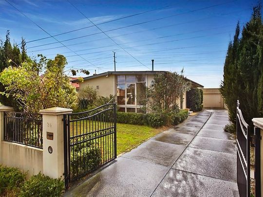 24 Sterling Drive, Keilor East VIC 3033 - Photo 1
