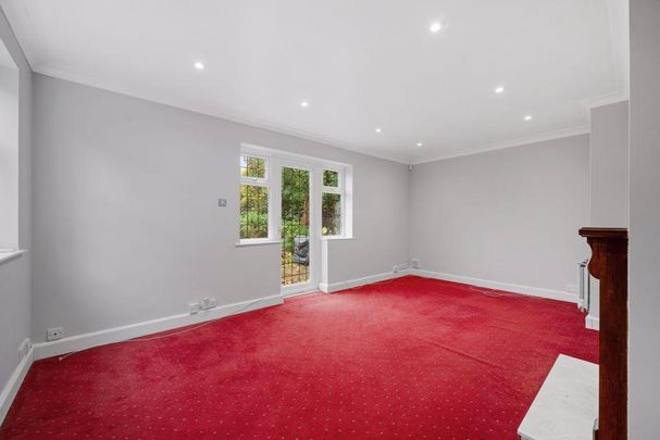 4 bedroom detached house to rent - Photo 1