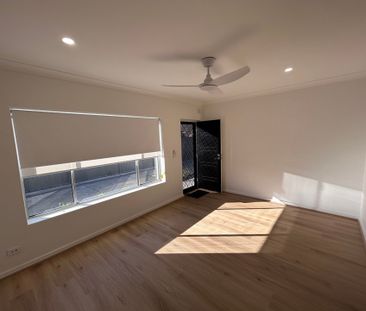 Newly Renovated 2 Bedroom Unit in a Quiet Group! - Photo 5