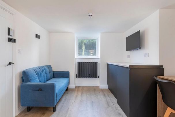 Studio to rent - Photo 1