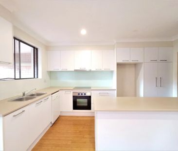 Comfortable 2-Bedroom Apartment in Convenient Bexley - Photo 5