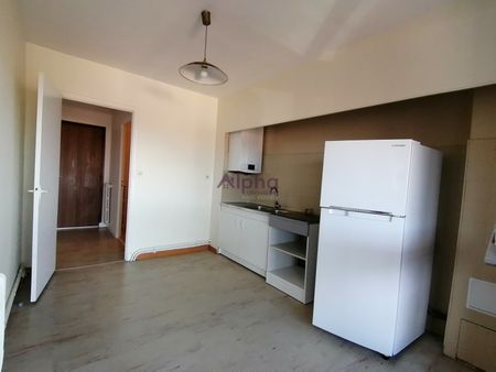 Appartement T2 rénové ASCENSEUR PARKING - Photo 4