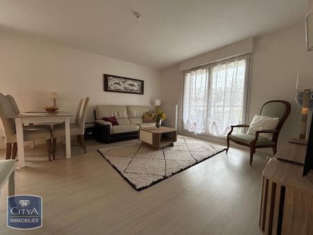 Location Appartement 3 pièces 60m² LE PERRAY EN YVELINES 78610 - Photo 2