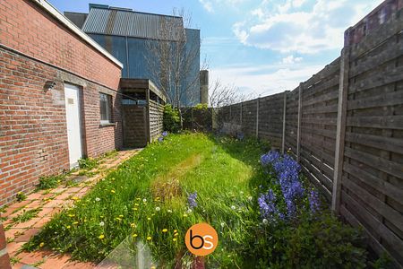 Halfopen bebouwing met 2 slaapkamers en dubbele carport - Photo 4