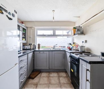 3 bedroom terraced house to rent - Photo 5