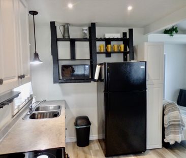 For Lease - 562 Beach Boulevard, Hamilton, Ontario - Photo 2