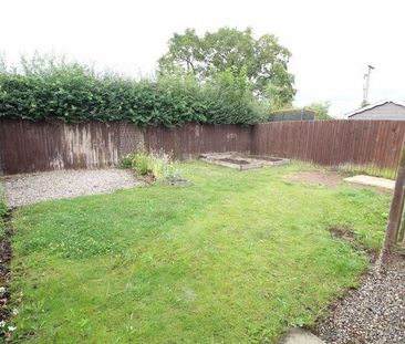 2 bedroom semi-detached house to rent - Photo 5